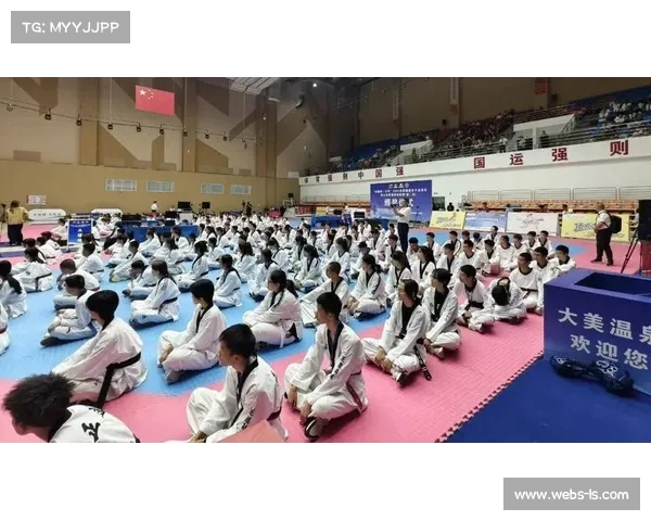 跆拳道精神融入赛场礼仪，青少年选手赛后自觉行礼展现修养